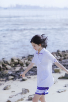 苏仨在yy掀裙